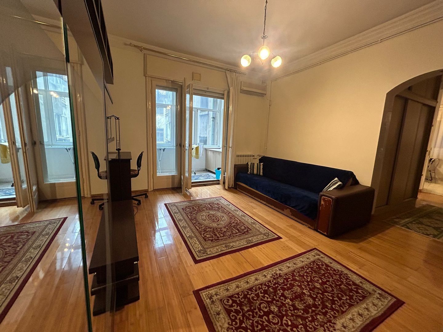 3 Camere Ultracentral 2 minute de Metrou Univestitate - Poză 2