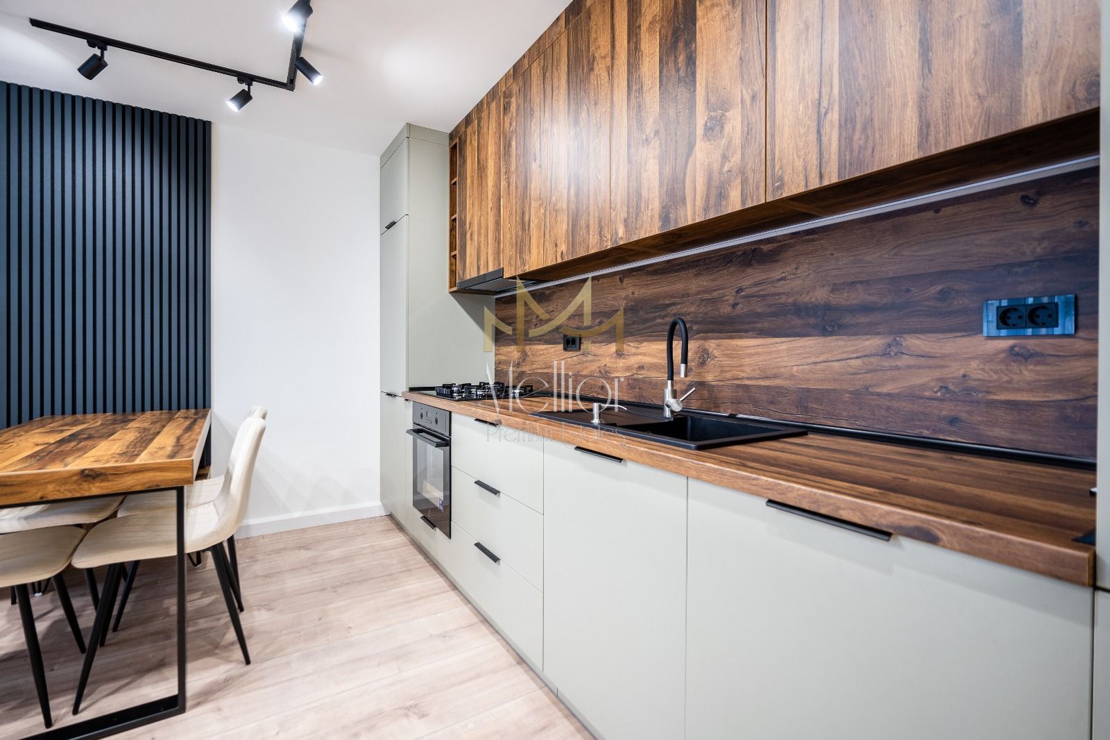 Apartament de vanzare 3 camere - Semicentral - Poză 2