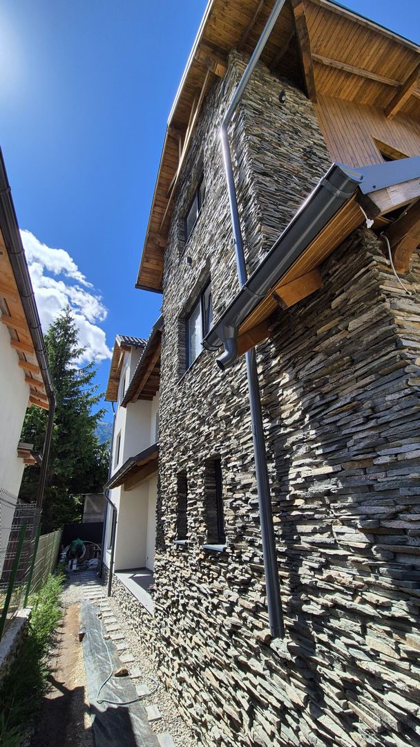 Apartament  cu 2 camere 49,35 mp + 21,35 mp terasele + loc de parcare - Busteni - Poză 10