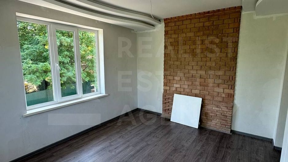 Vânzare 2 case pe un teritoriu, situată pe satul. Marandeni. - Poză 14