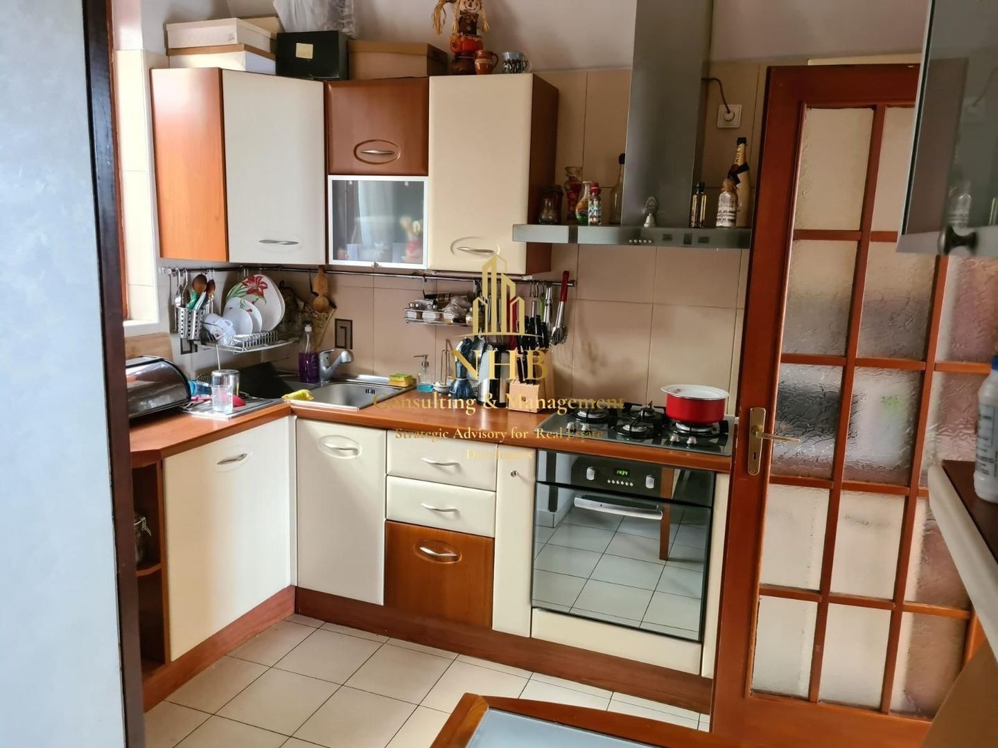 Ocazie rara! Vila de 4 camere in Baneasa + garaj - Poză 12