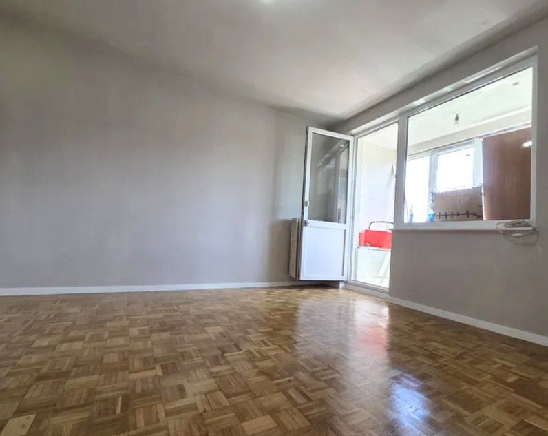 Vedere Panoramică spre Munți 2 Camere Sud Etaj 7/8 zona Garii Victoriei - Poză 3