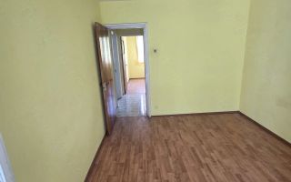 Apartament 3 camere, etaj 1, 64 mp, boxă, zona Trapezului - Poză 3