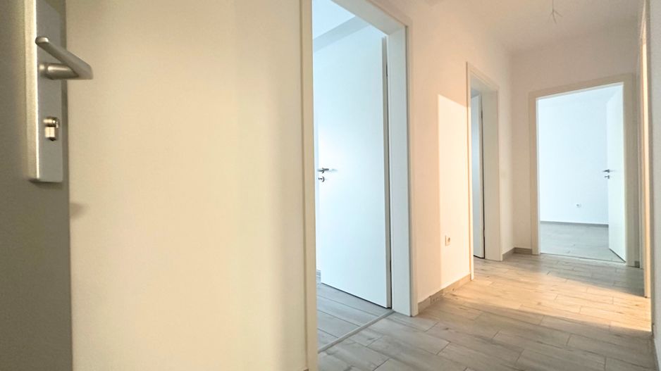 VÂNZARE APARTAMENT 2,5 CAMERE  NOU NELOCUIT - Poză 24