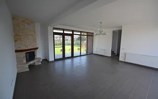 Casă / Vilă cu 4 camere de închiriat în zona Aradului - Poză 16