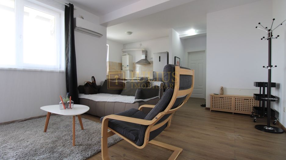 Vedere panoramica; loc parcare inclus; 2 bai/2dormitoare. - Poză 3