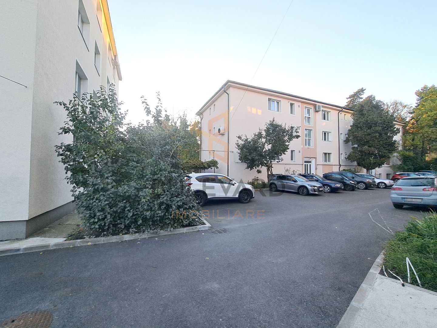 Apartament langa Parcul Central! - Poză 2