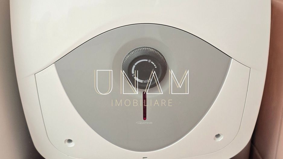 Birou renovat | Blocul 800 | ideal cabinet sau servicii - Poză 9