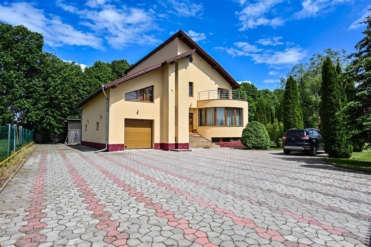 Vila cu 1.500 mp teren, gradina amenajata, linistita zonare,  Halchiu, Brasov - Poză 21