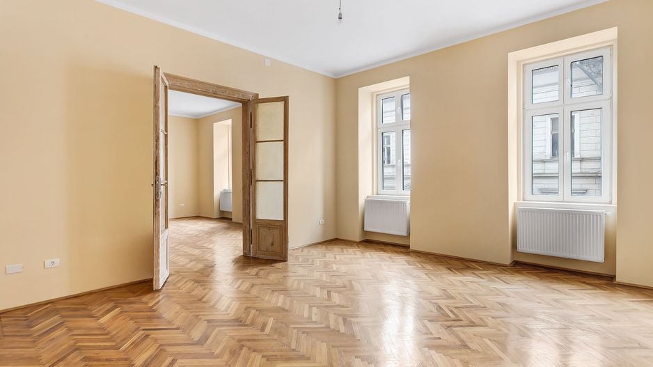 Apartament  istoric ultracentral   - REZERVAT!!! - Poză 1