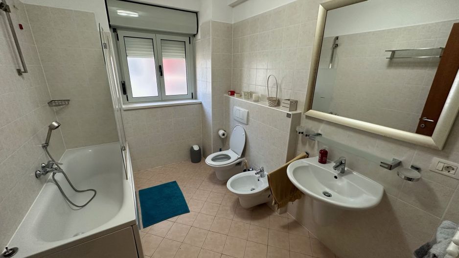 Apartament 2 camere cu  loc de parcare in subteran - Poză 6