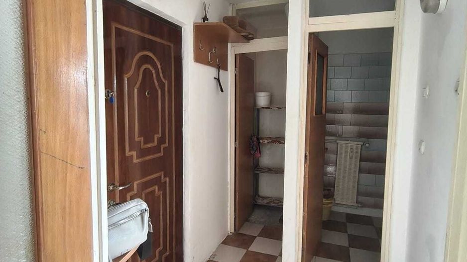 Inchiriez Garsoniera Spatarul Preda 42mp - Poză 7