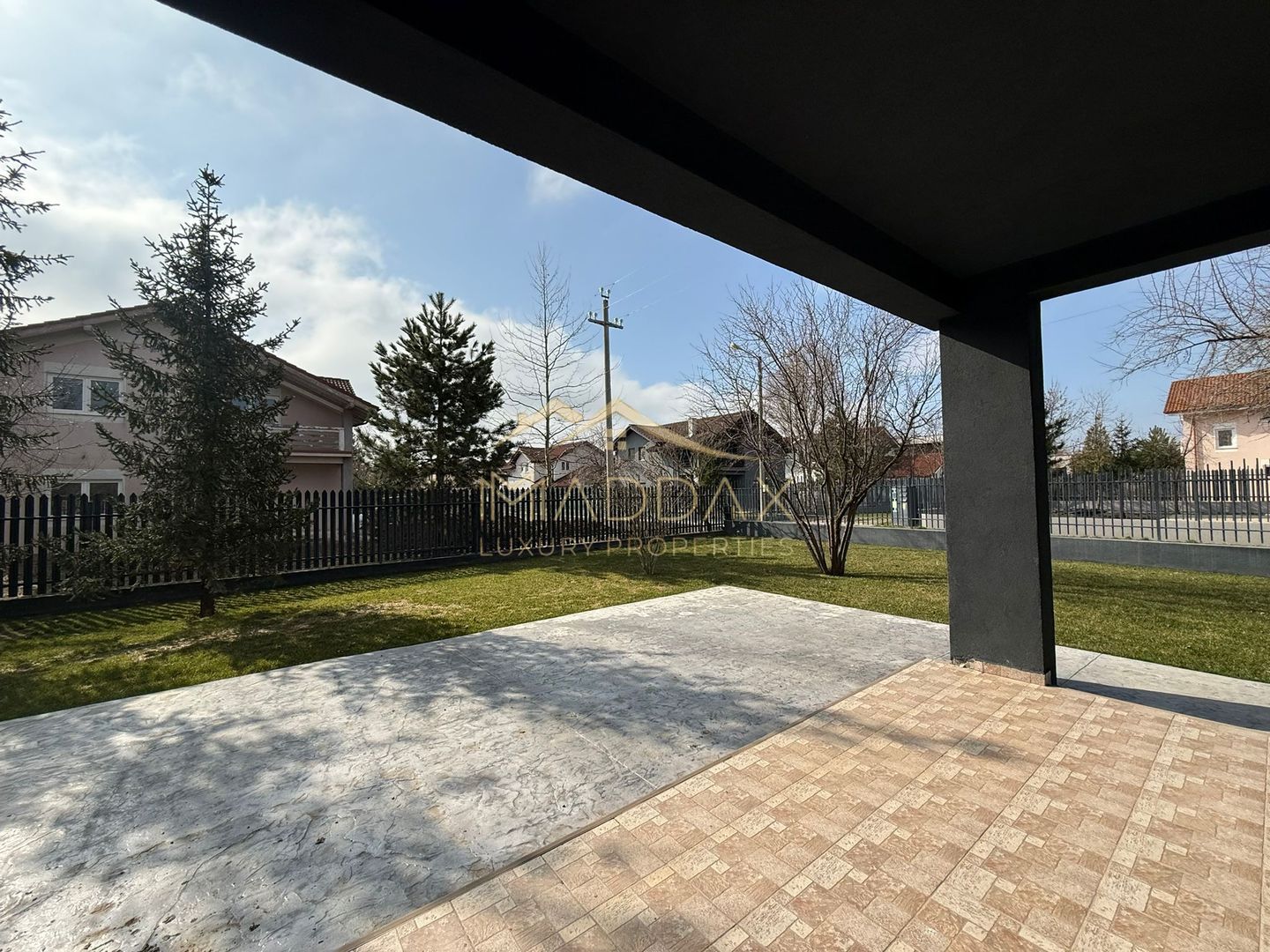 Vila moderna Corbeanca-spatiu, confort si intimitate - Poză 10