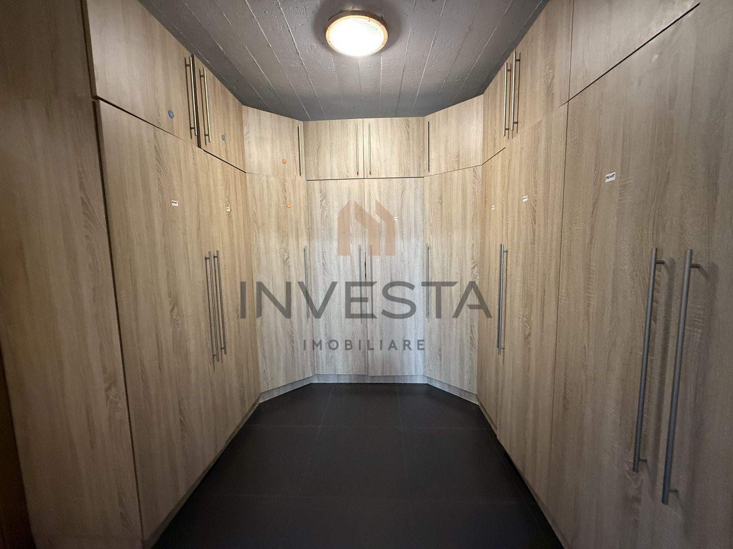 Casă individuală 3 camere, 100 mp, curte și parcare – Făget - Poză 12