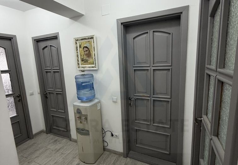 Apartament 3 camere 78 mp utili 3 balcoane 2 bai boxă  zona Terezian - Poză 5