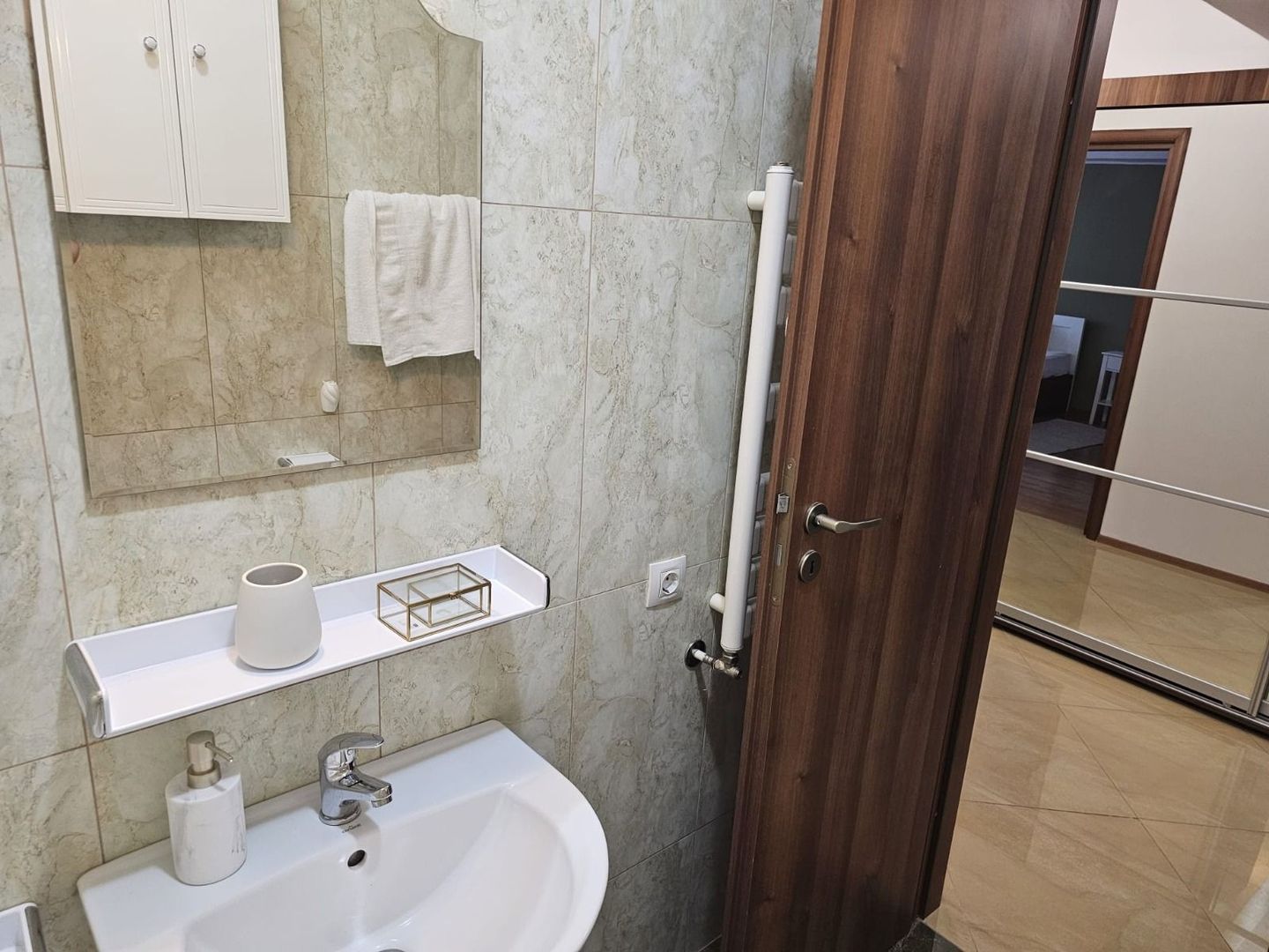 De inchiriat o camera Italian Residence, etaj 9/12, 420 euro - Poză 19