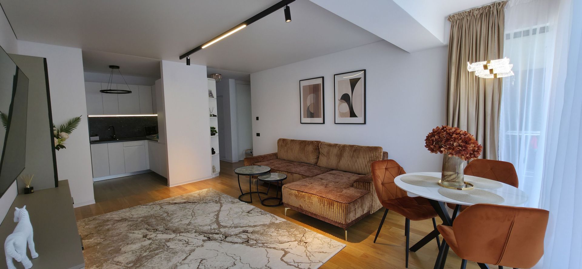 Apartament elegant 2 camere, terasă 13 mp și parcare | Yacht Kid - Poză 1