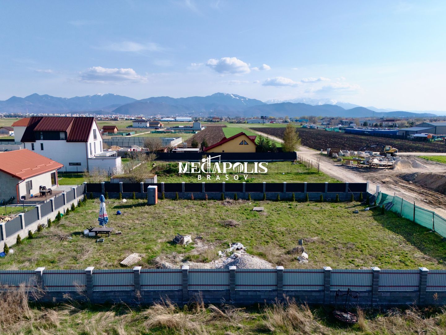 Teren intavilan | Autorizație de construcție + Avize | P + 2E + M - Poză 1