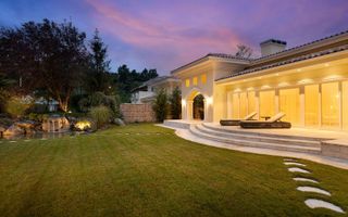 Vila deosebita langa pădure în Tunari - Poză 23