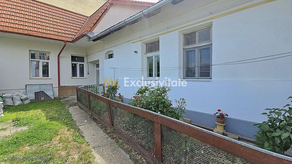 Casă cochetă cu 3 camere de vânzare, chiar în inima orașului Satu Mare! - Poză 6