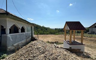 Casă și teren de vânzare în Parincea jud. Bacău. - Poză 3