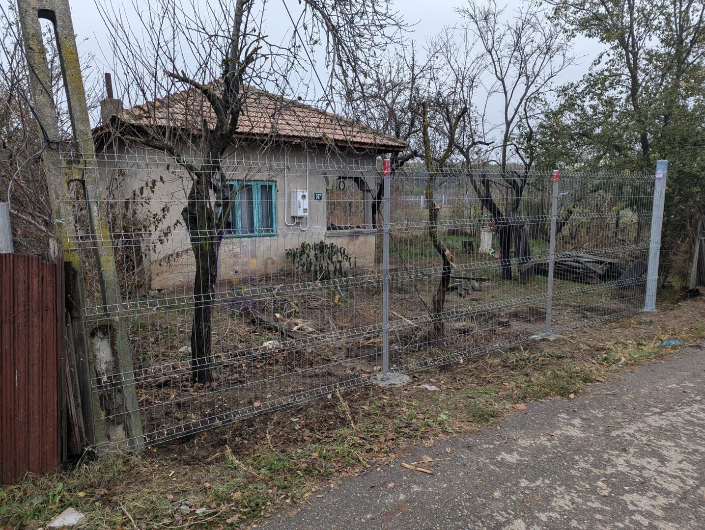 Teren 1525 mp._constructii existente: 69 mp._curent electric_Vlad Tepes-Comana - Poză 1