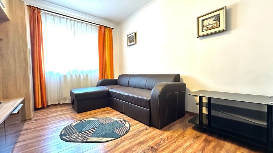 Apartament 3 camere zona Tractoru cu loc de parcare si boxa - Poză 6