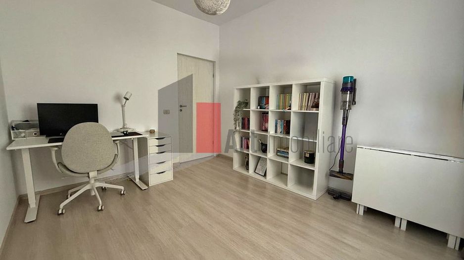 Apartament 3 camere, 80 mp cu parcare inclusa Padurea Roşu -Militari - Poză 8