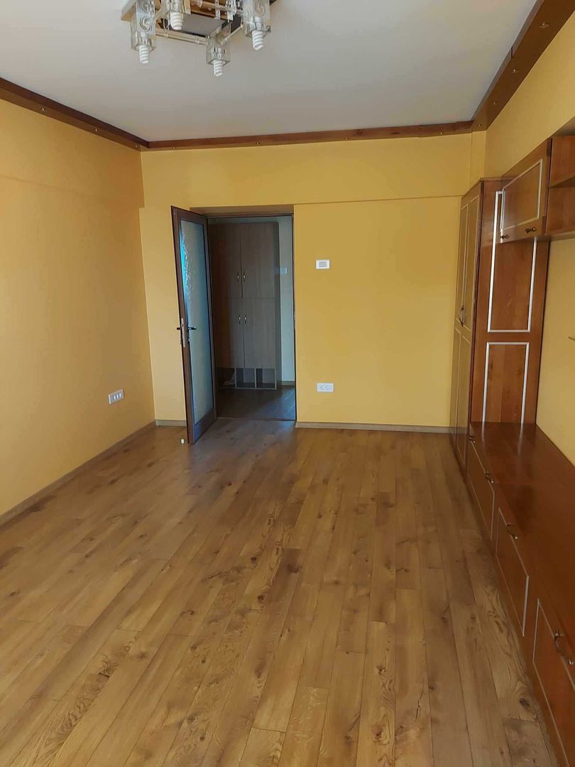 Apartament  3 camere ,dec., Micro20 - Poză 7