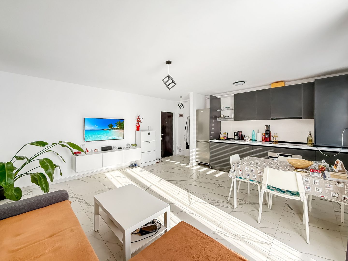 Apartament 2 camere, mobilait si utilat, comison 0%. - Poză 3