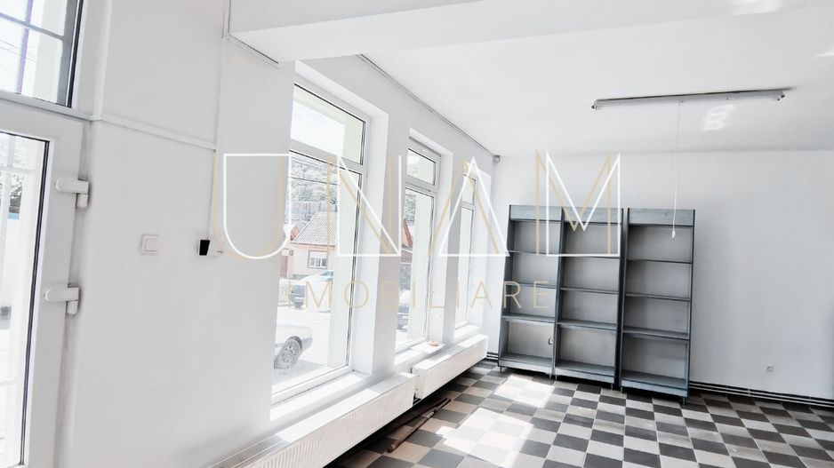 O proprietate Multiple Posibilități VANZARE sau INCHIRIERE - Poză 8