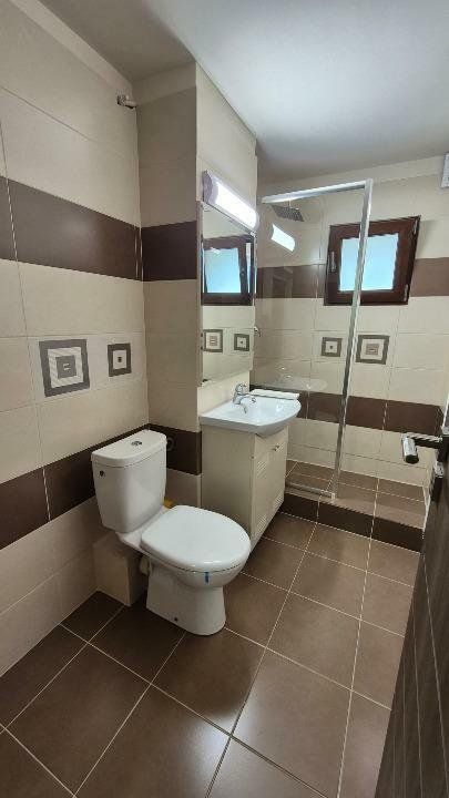 Central, 4 camere renovate, liber la vanzare, loc parcare concesionat - Poză 9