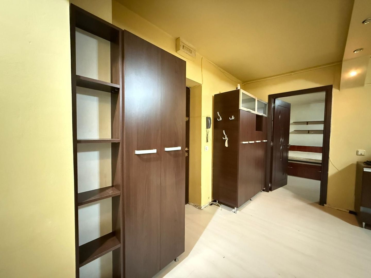 APARTAMENT 2 CAMERE  | BLOC REABILITAT | BLOC MAI 2001| NERVA TRAIAN - Poză 3