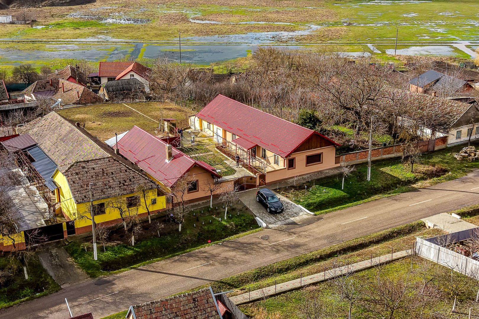 Casă în Vinga – restaurată Integral 2025 | 3 camere | utilități - Poză 1