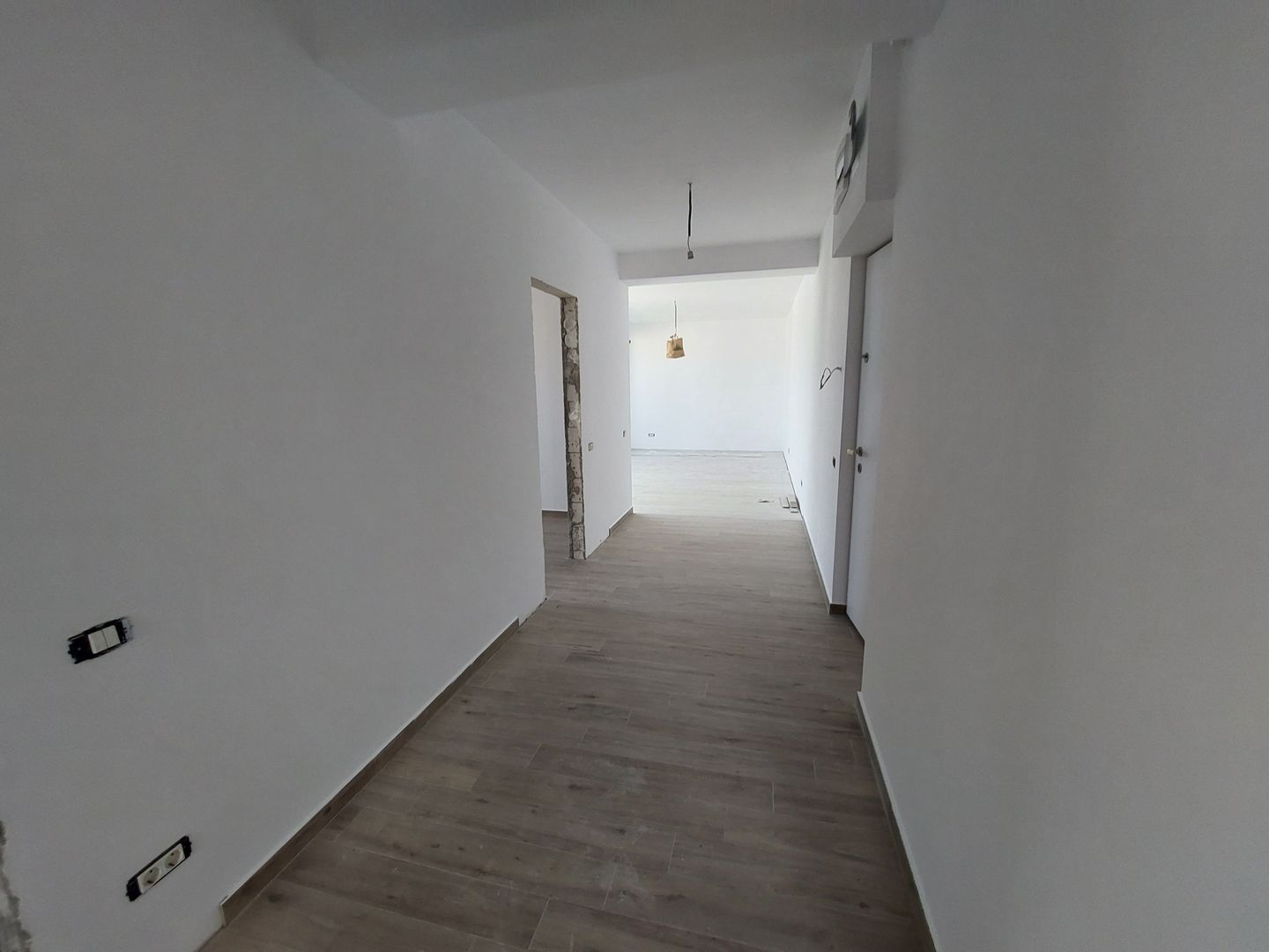 2 camere aproape metrou Berceni, preț promo, complex deosebit - Poză 3