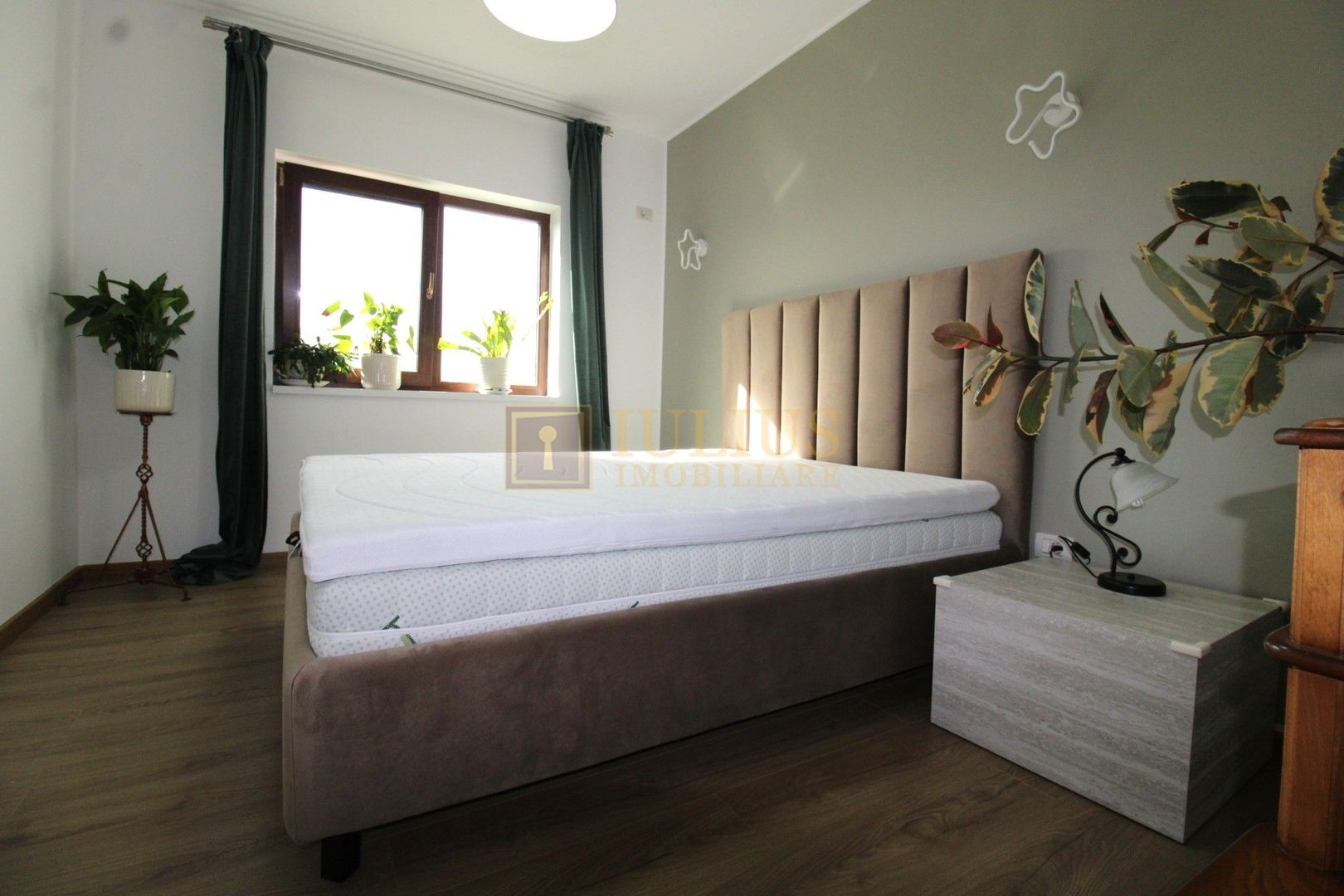 Casă modernă 3 camere, mobilată complet, curte 300 mp - Poză 9
