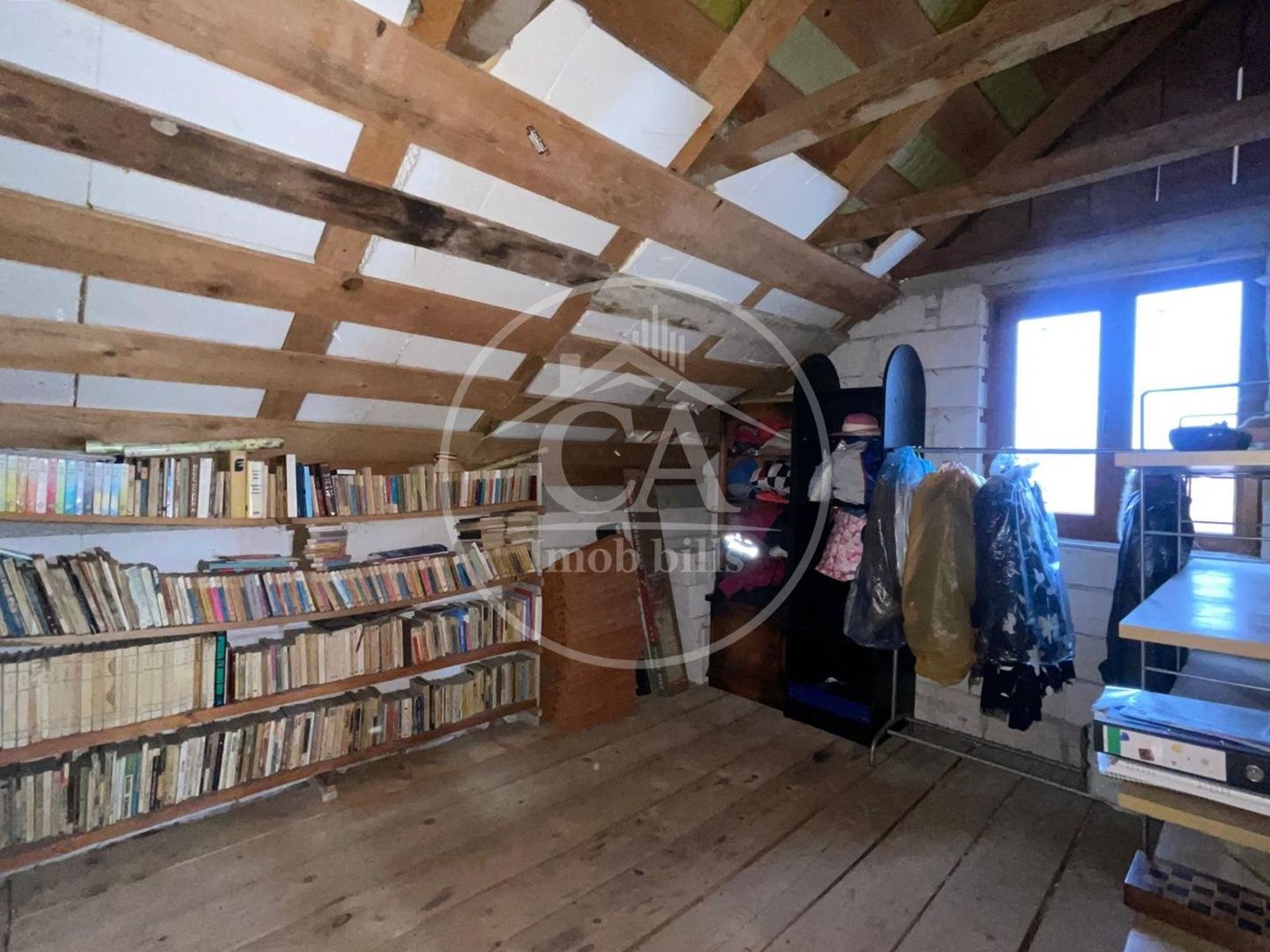 Casa de vânzare cu 7 camere in zona Nufarul, Oradea - Poză 22