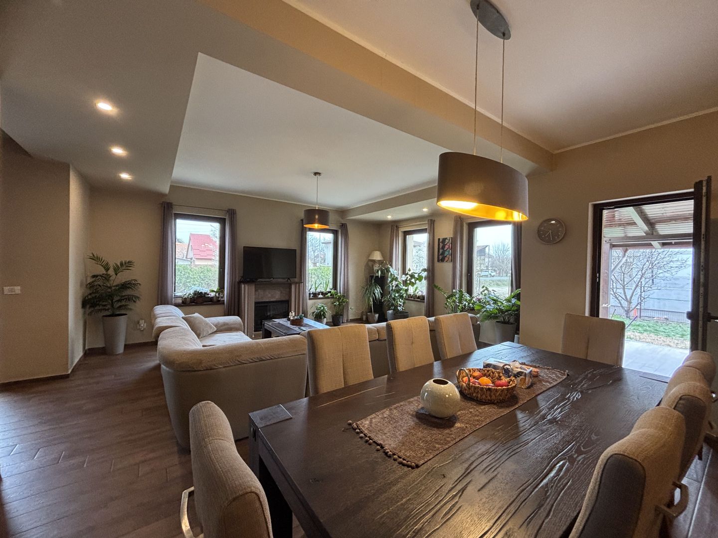 Duplex despărțit prin camera tehnica, zona Pădure Dumbravita - Poză 1