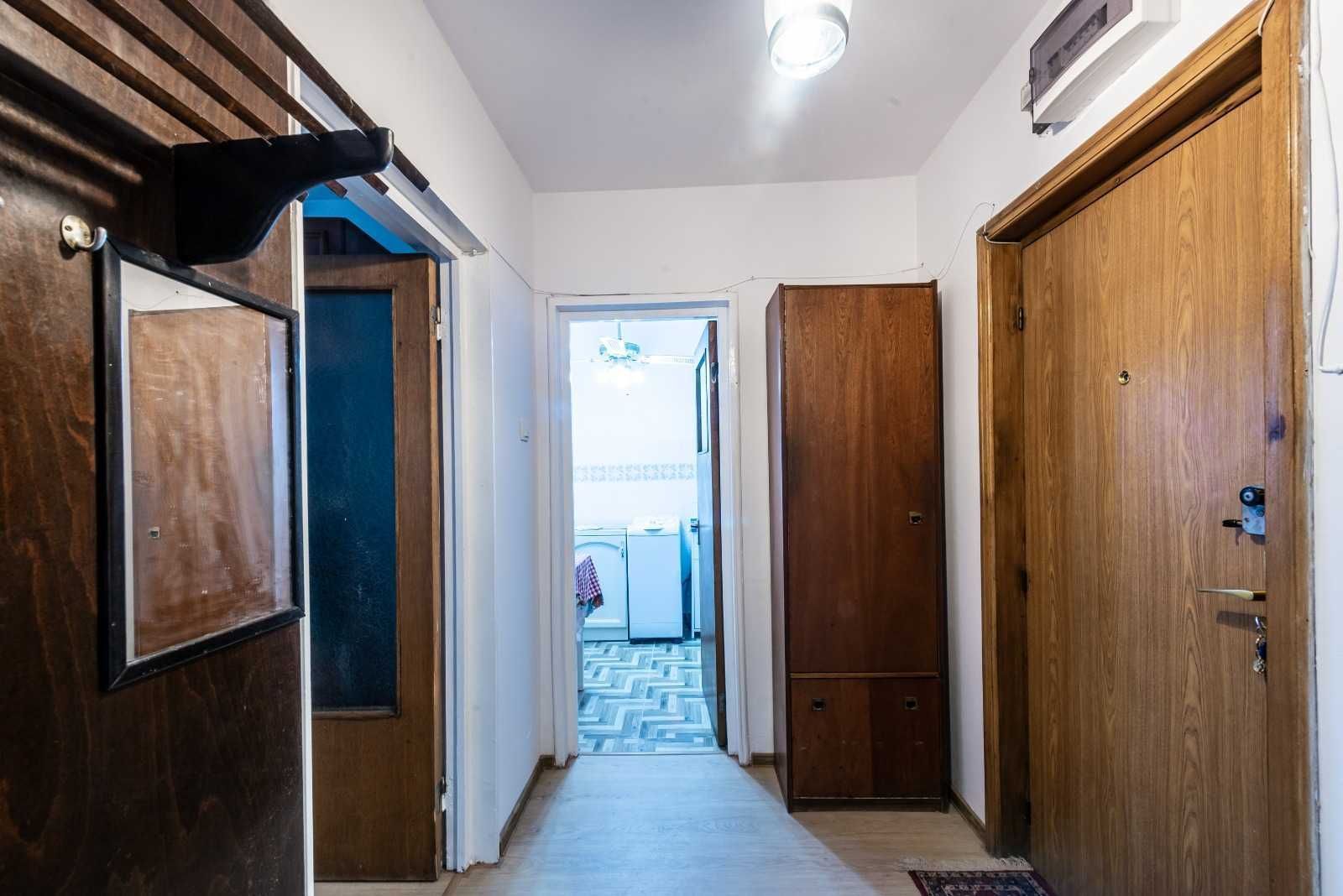 Inchiriez ap 2 camere, semi-decom, renovat, sector 6, 400 Euro/luna - Poză 1