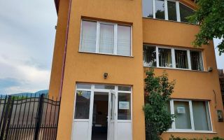 Cladire la cheie 2 ap si 8 garsoniere Deva cartier Grigoresc 495 mp - Poză 1