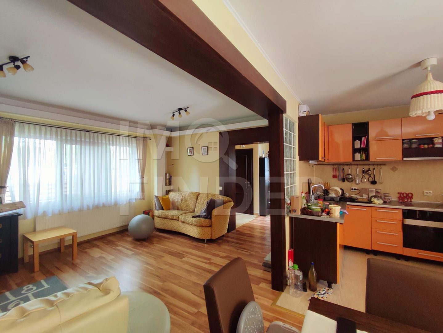 Casa cu Gradina si Parcare Subterana EUROPA - Poză 1