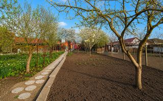 Casă individuală, teren generos de 1.348mp, poziție centrală, Giarmata - Poză 10
