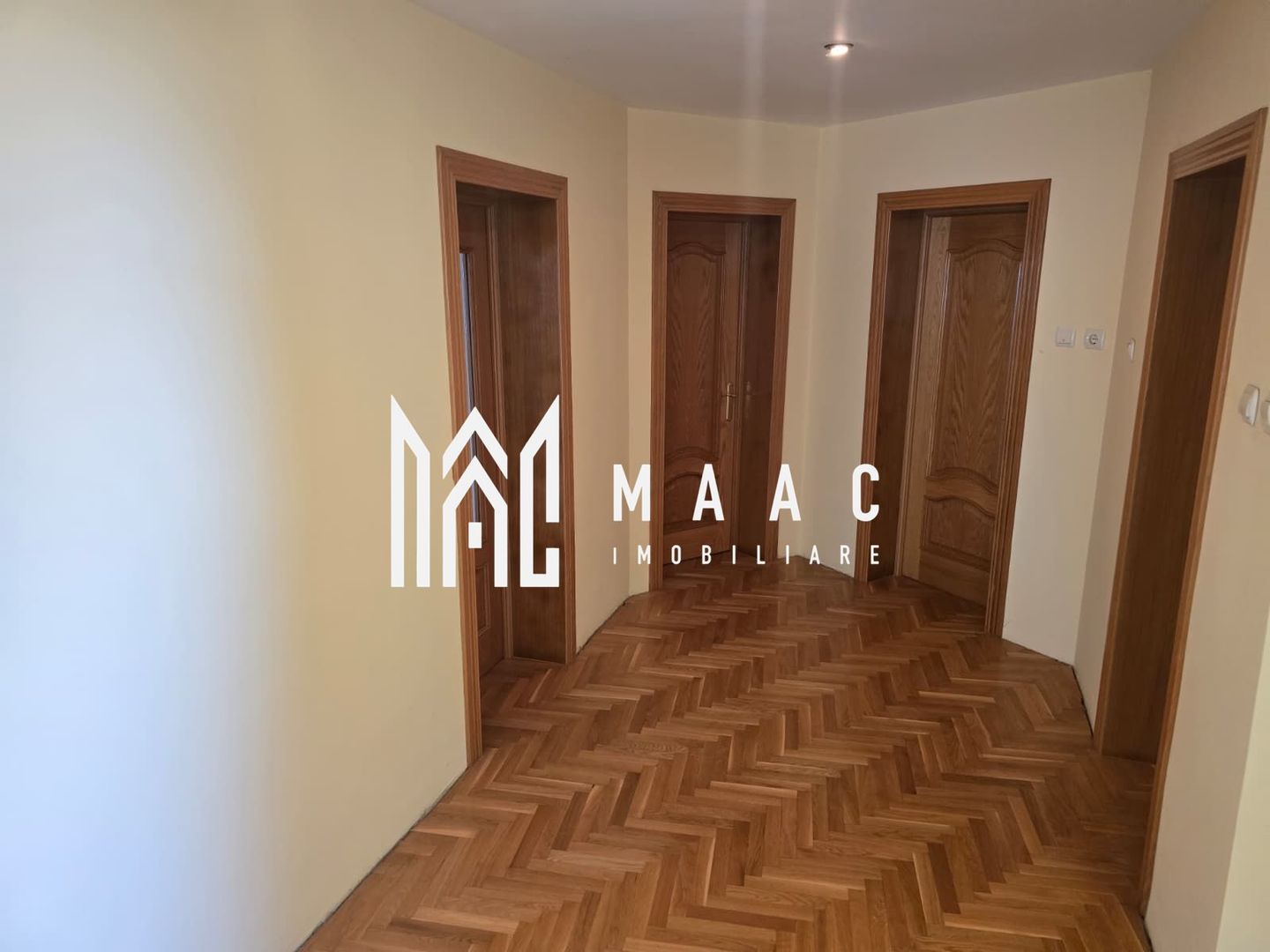 Casa de vanzare 1000 mp teren Cisnadie - Poză 9