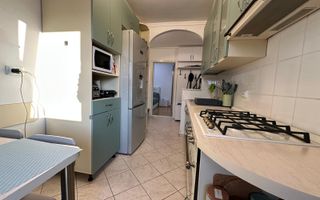3 camere | etaj 2 | centrala proprie | 3 balcoane | 2 bai | zona excelenta | - Poză 5