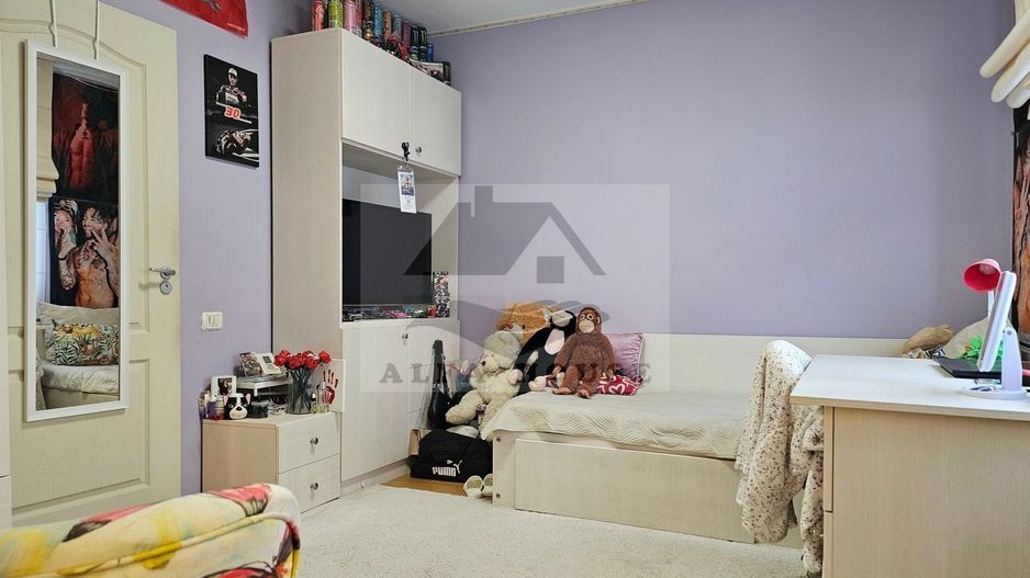 Oportunitate - Apartament cu trei camere in vila, zona Tractorul 70 mp - Poză 16