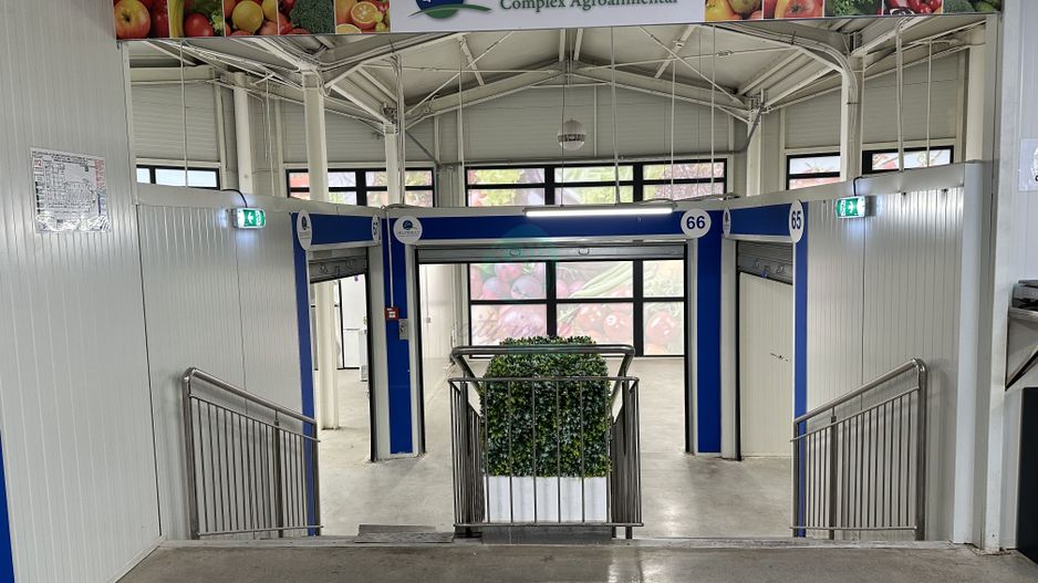 Spatii comerciale de inchiriat in PIATA DELFINULUI - Poză 3