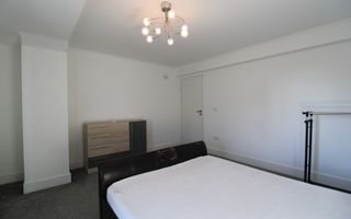 Ciarda Rosie,  4 dormitoare + 2 bai + 2 bucatarii, centrala proprie. - Poză 17