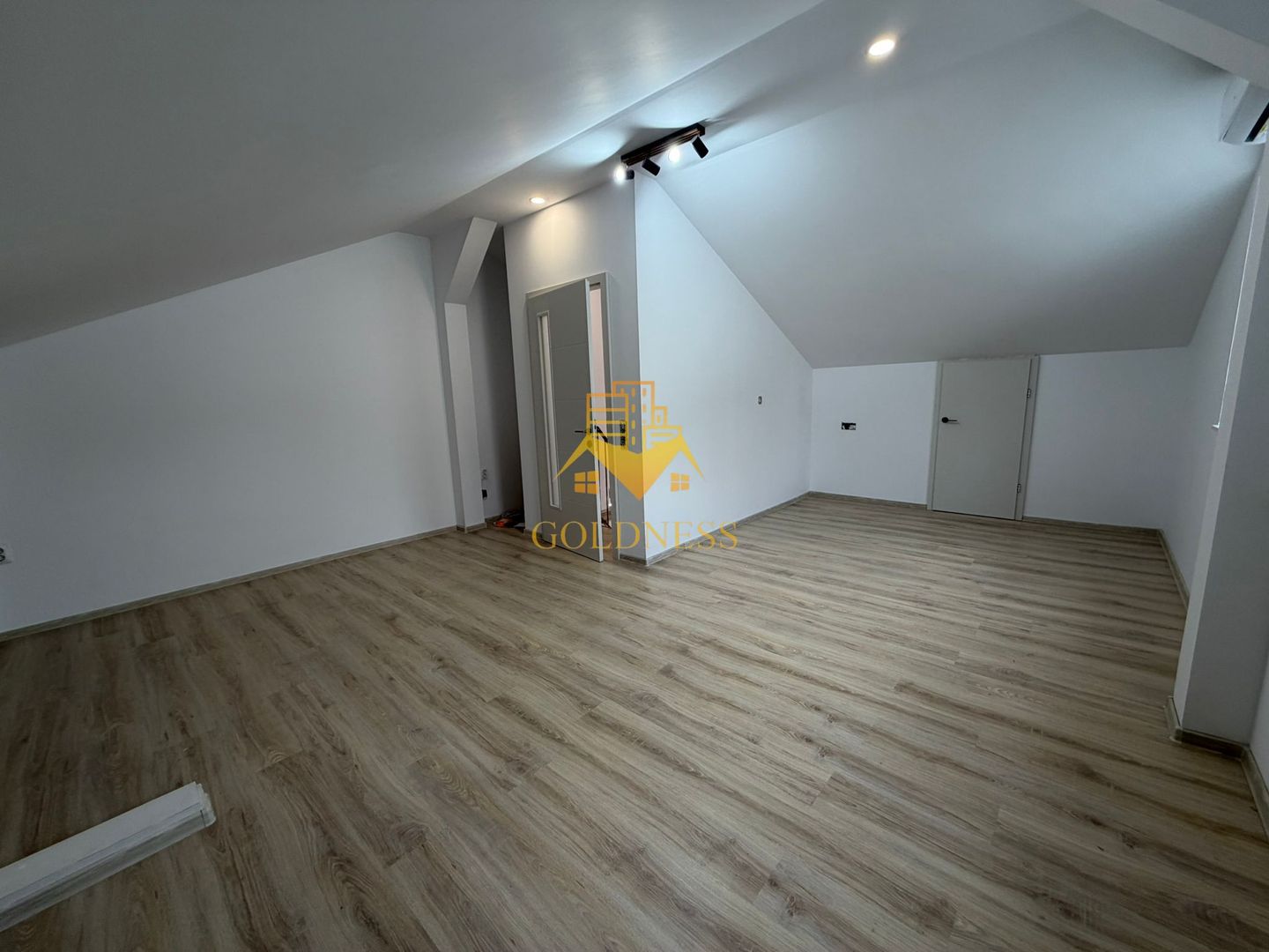 Casa 4 camere, Parcare, Valea Chintaului, Chinteni, curte, P+E1 - Poză 9