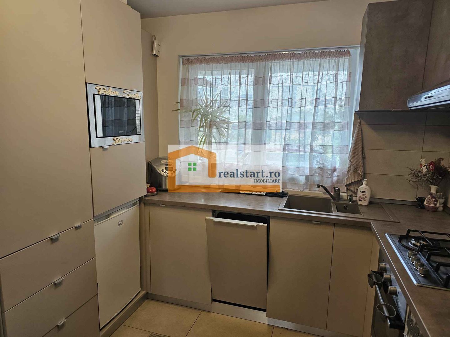 Parcul Teilor, Complex securizat, Vila insiruita, 2 loc parcare, curte, pivnita - Poză 6