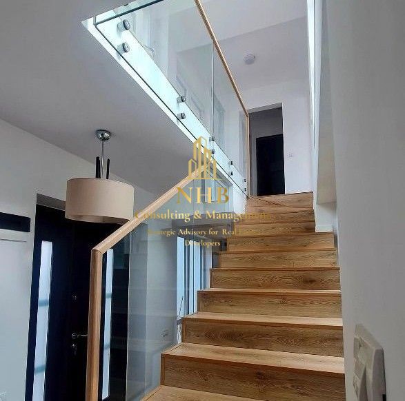 Vila de inchiriat - Polonă - PARCARE - Poză 1